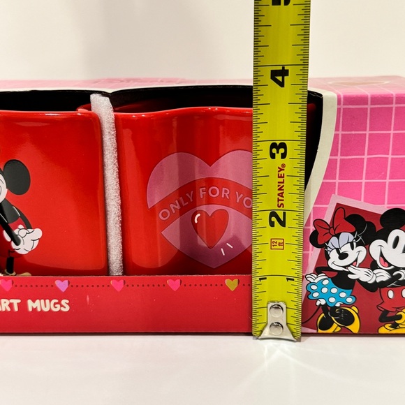 Disney Classic Mickey & Minnie Interlocking Heart Mug Set Couples Gift in Box - Picture 4 of 8